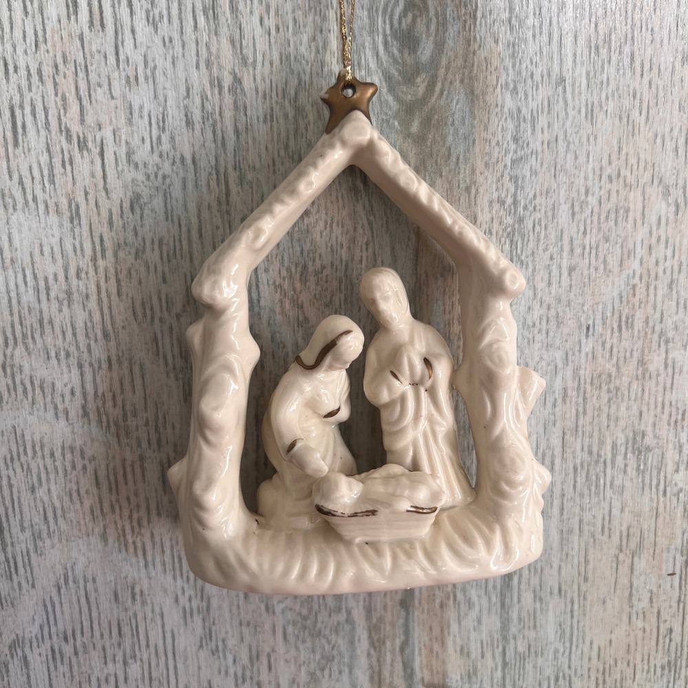 Vintage Ceramic Nativity Scene Christmas Ornament Cream Gold Star Stable‎ 4 Inch